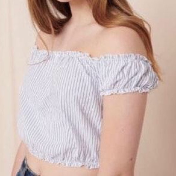 π»Garage off the shoulder shirt - Picture 1 of 2